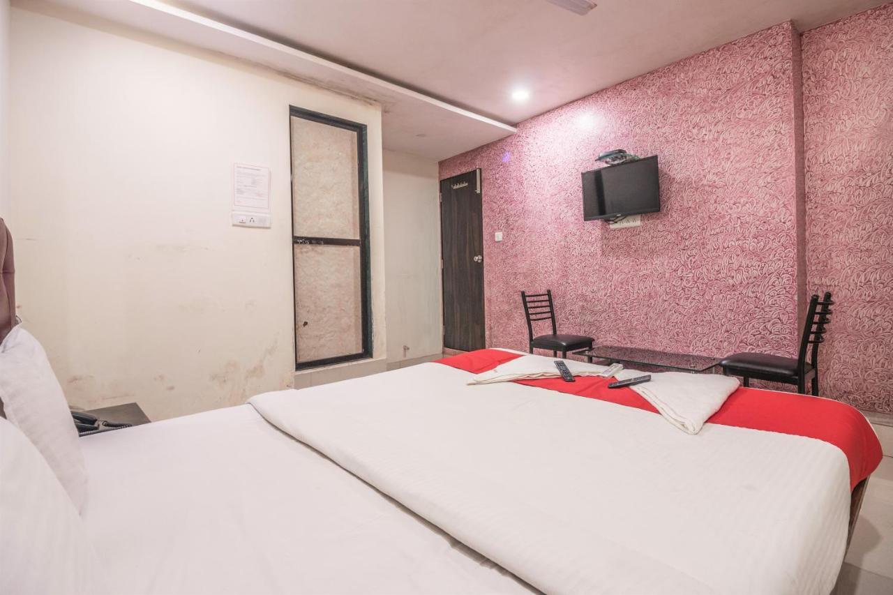 Hotel Mantra Residency Bombaim Exterior foto