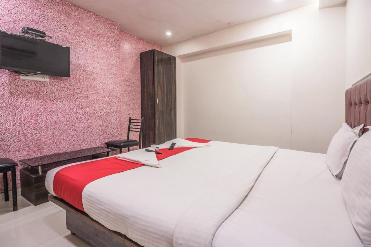 Hotel Mantra Residency Bombaim Exterior foto