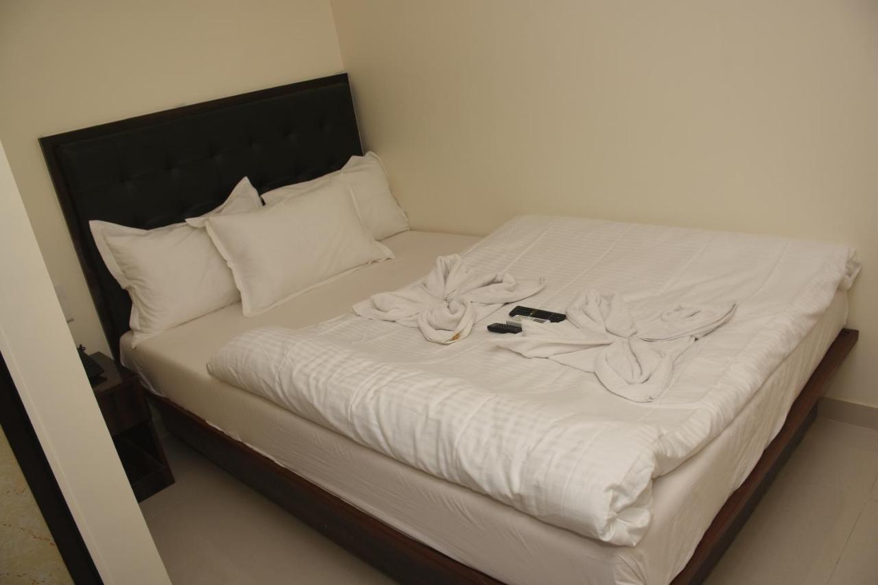 Hotel Mantra Residency Bombaim Exterior foto