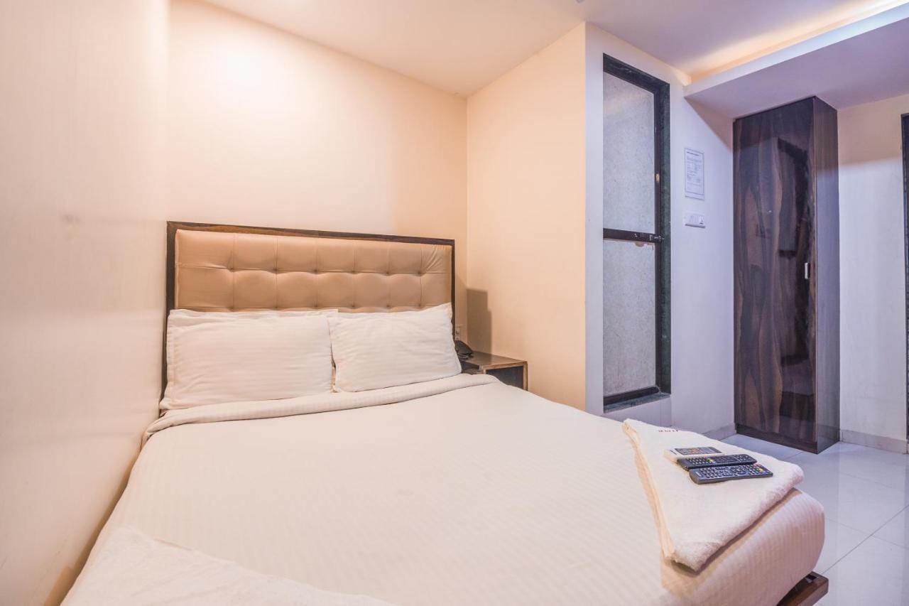 Hotel Mantra Residency Bombaim Exterior foto