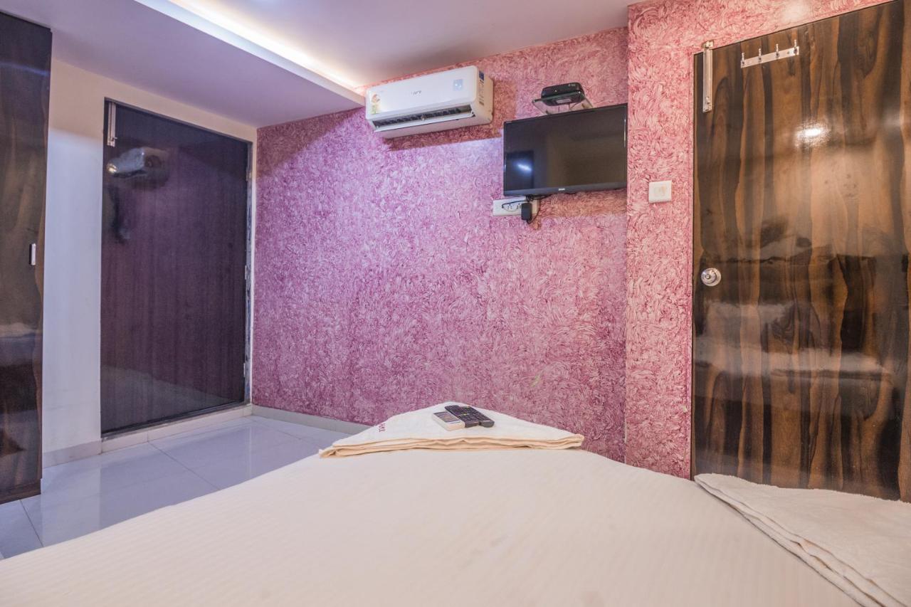 Hotel Mantra Residency Bombaim Exterior foto