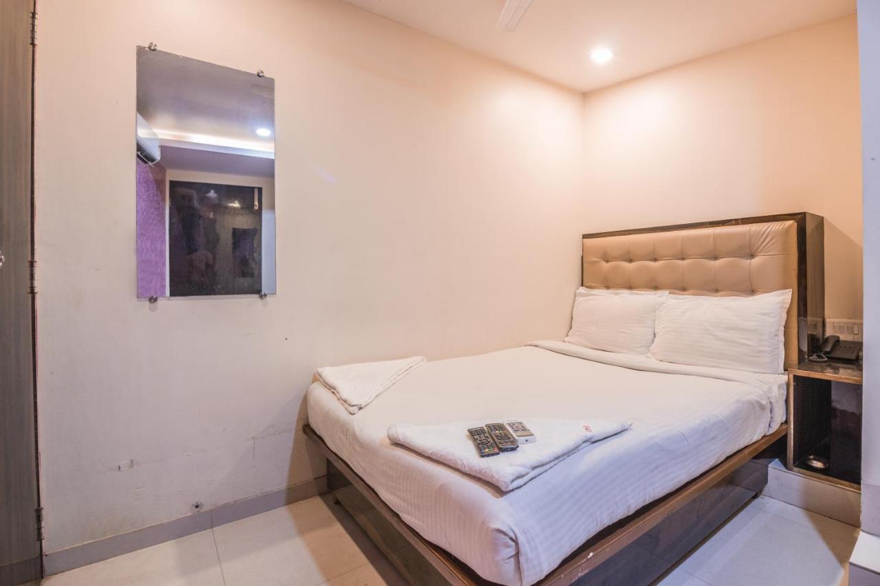 Hotel Mantra Residency Bombaim Exterior foto