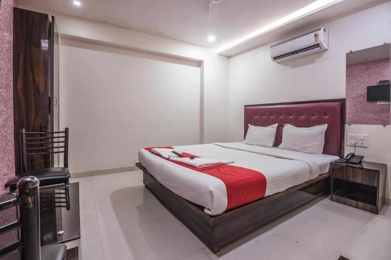 Hotel Mantra Residency Bombaim Exterior foto