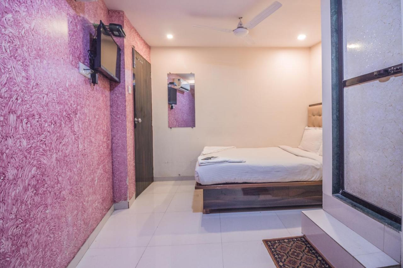 Hotel Mantra Residency Bombaim Exterior foto